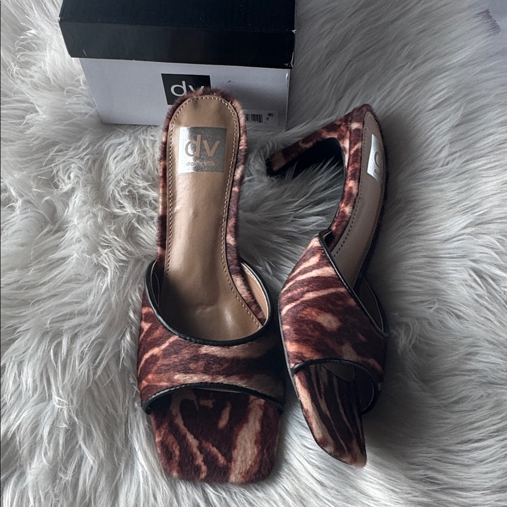 NEW LISTING! DV by Dolce Vita Brown Animal-Print Sandals - Picture 7 of 8